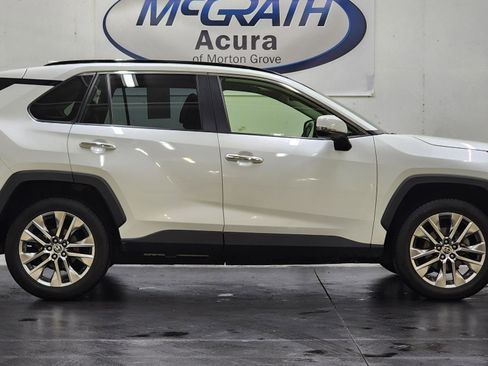 Used 2021 Toyota RAV4 Limited image 3