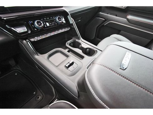 Used 2025 GMC Sierra 2500 AT4X AWD/4WD image 30