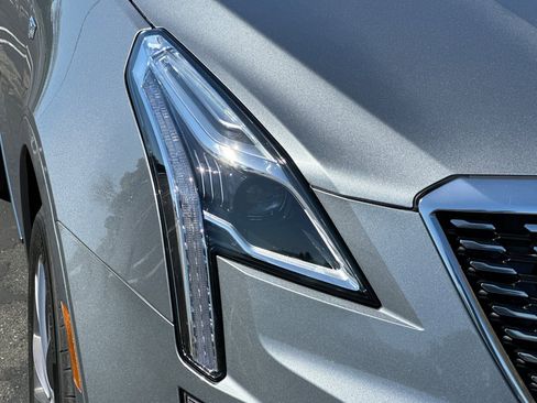 Used 2023 Cadillac XT5 Premium Luxury w/ Technology Package AWD/4WD image 47
