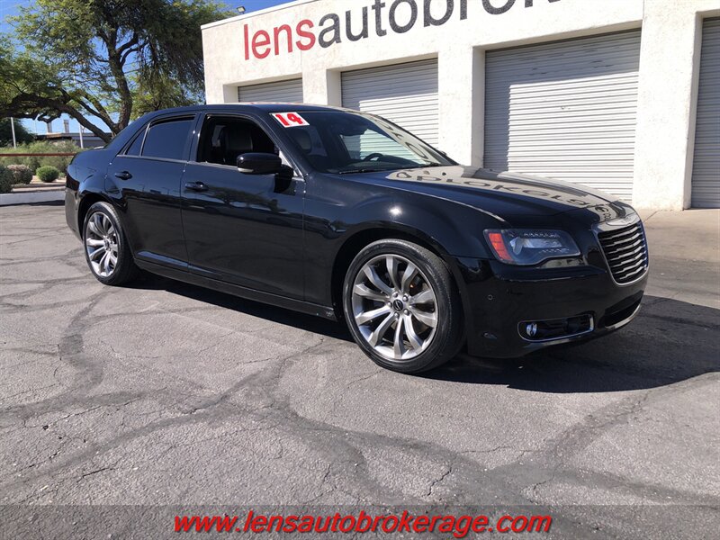 Used 2014 Chrysler 300 S RWD image 2