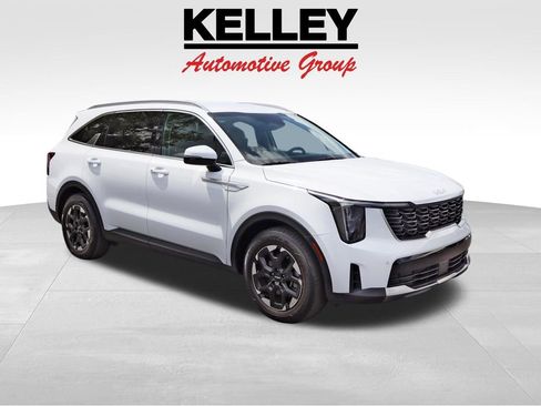 Used 2025 Kia Sorento S image 1