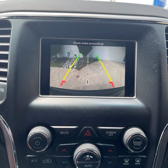 Used 2020 Jeep Grand Cherokee Laredo AWD/4WD image 15