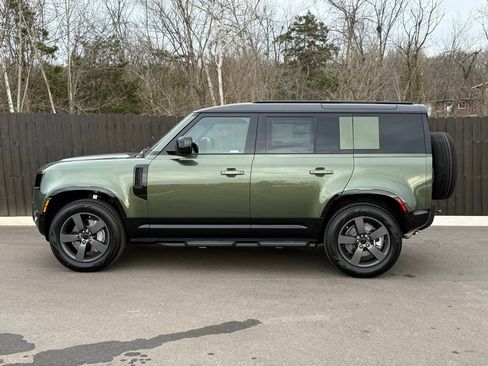 New 2026 Land Rover Defender 110 X-Dynamic SE image 2