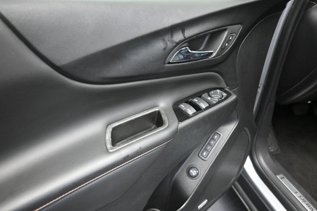 Used 2023 Chevrolet Equinox Premier FWD image 11