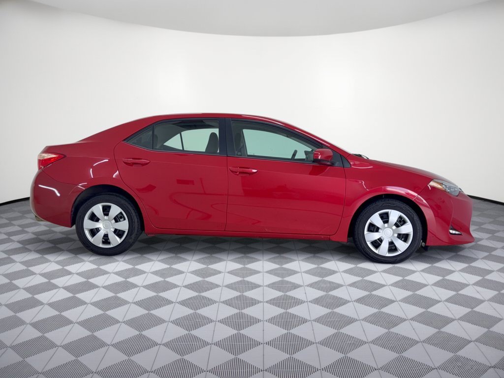Used 2017 Toyota Corolla LE FWD image 8