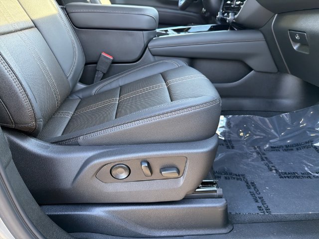 New 2026 Chevrolet Tahoe High Country w/ Sun And Tow Package AWD/4WD image 25