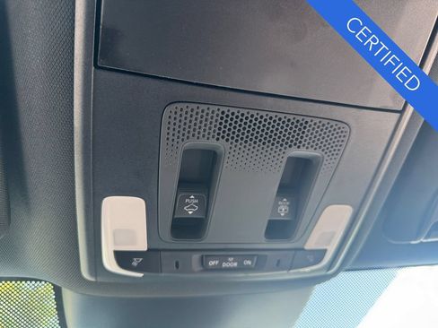 Used 2025 Honda Pilot TrailSport image 24