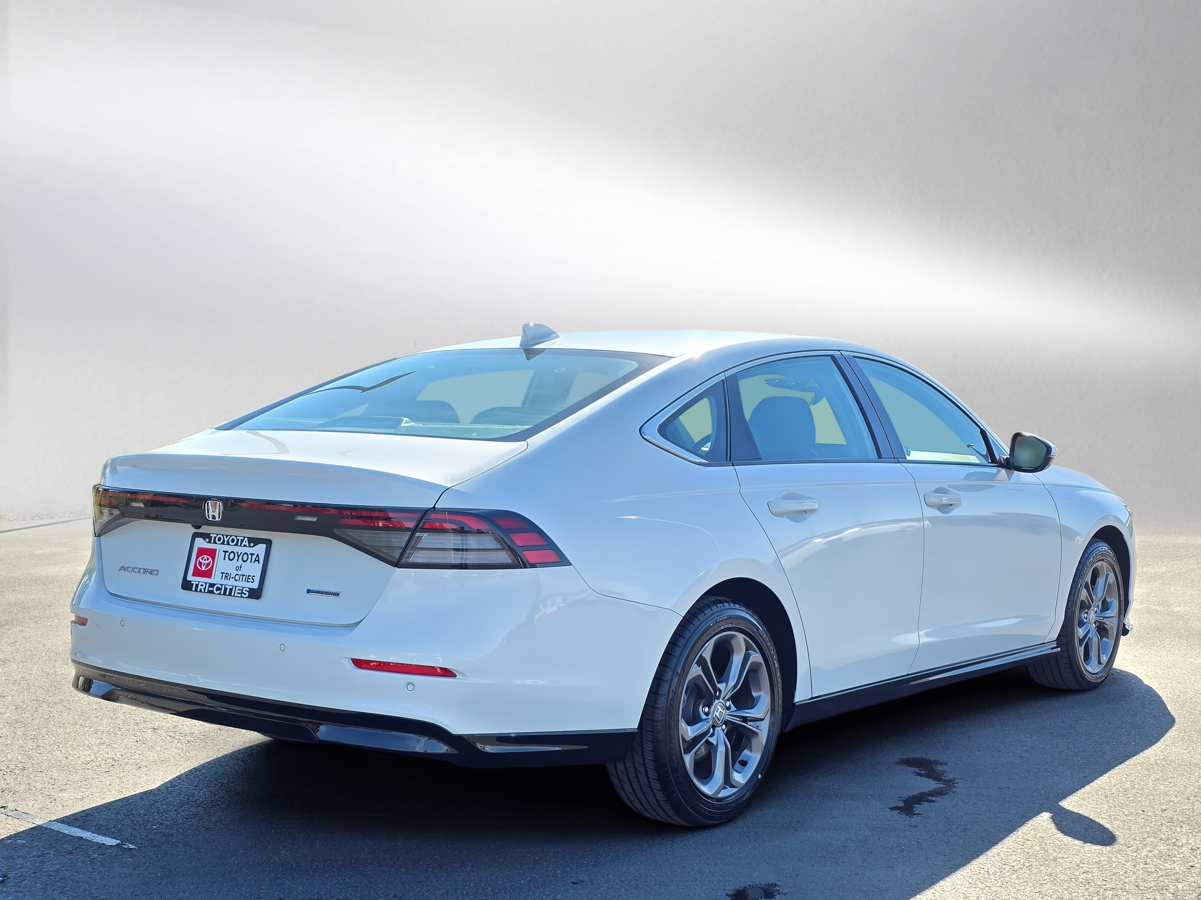 Used 2023 Honda Accord EX-L image 5