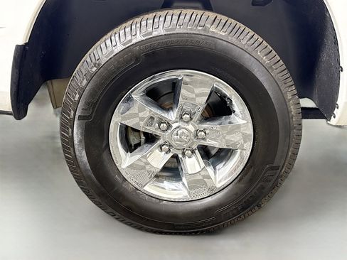 Used 2020 RAM 1500 Tradesman w/ Chrome Plus Package image 32