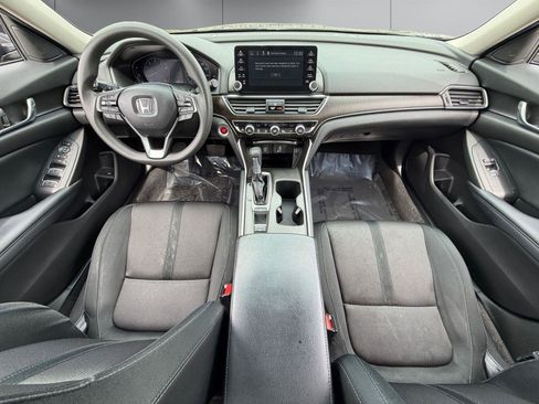 Used 2018 Honda Accord EX image 11