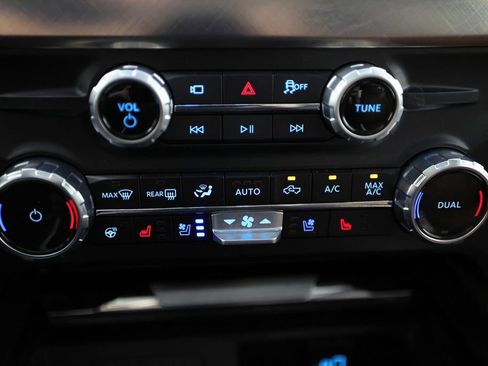 Used 2025 Ford F250 King Ranch w/ FX4 Off-Road Package AWD/4WD image 26