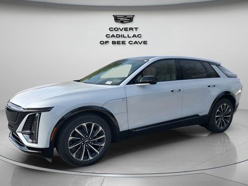 New 2026 Cadillac Lyriq Sport image 4