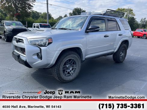 Used 2020 Toyota 4Runner 4WD image 8
