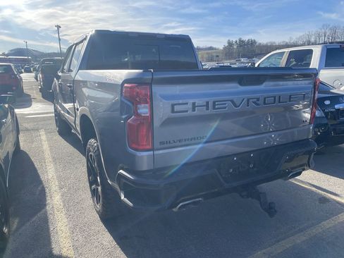 Used 2021 Chevrolet Silverado 1500 LT Trail Boss w/ Convenience Package II image 2