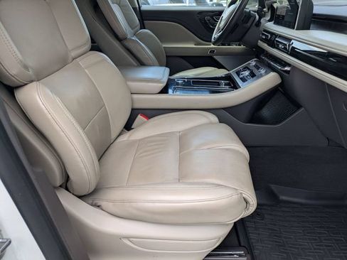 Used 2020 Lincoln Aviator Reserve w/ Equipment Group 202A AWD/4WD image 31