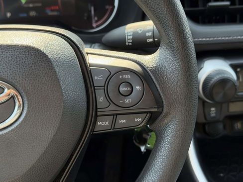 Used 2024 Toyota RAV4 LE image 9