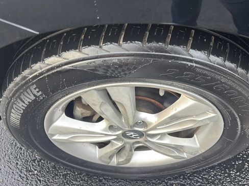 Used 2012 Hyundai Tucson GLS image 32