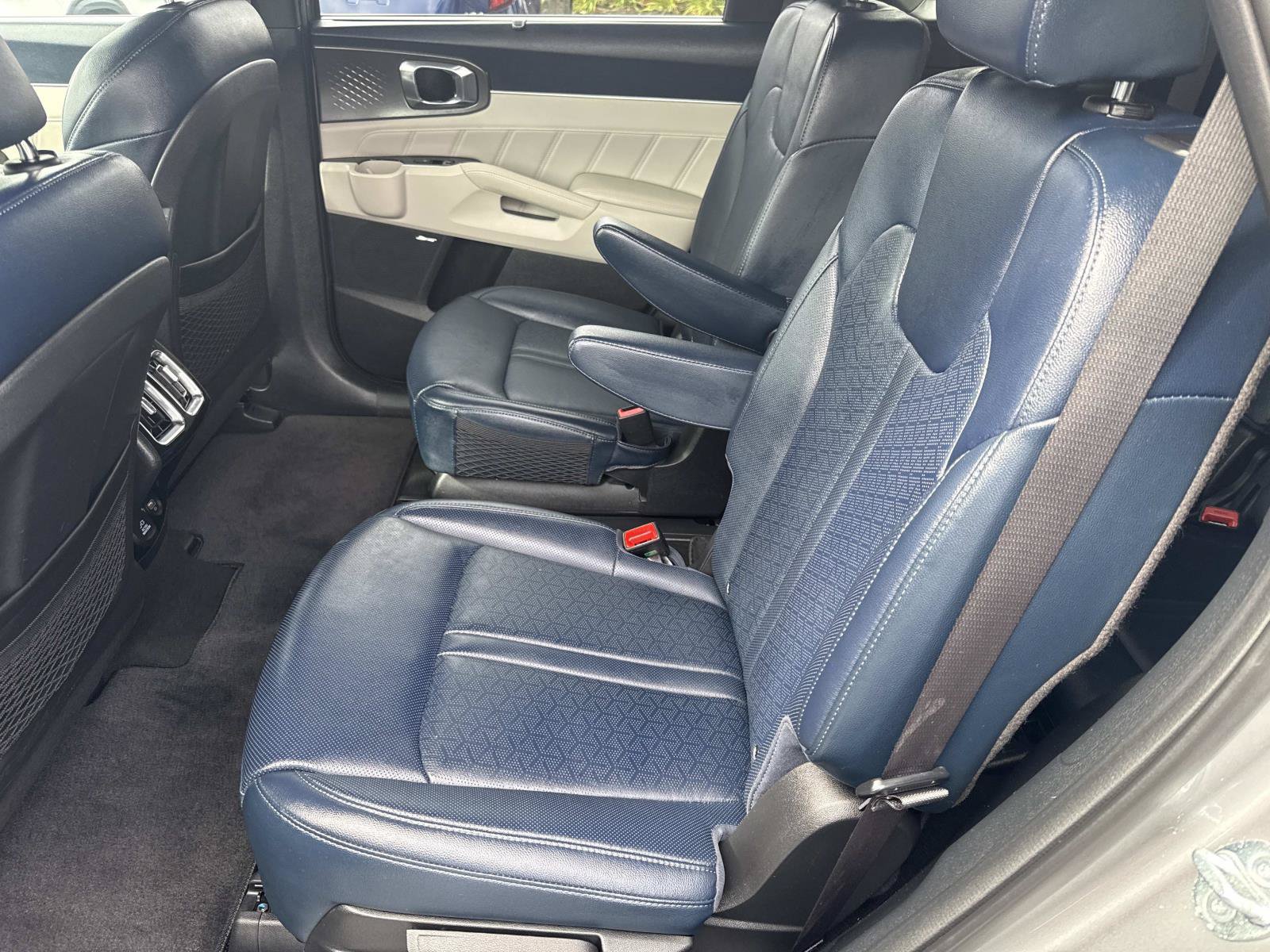 Used 2023 Kia Sorento SX Prestige AWD/4WD image 15