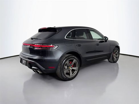 Certified 2023 Porsche Macan S AWD/4WD image 7