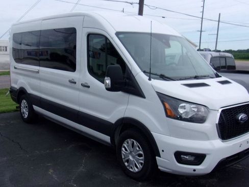 Used 2024 Ford Transit 350 XLT RWD image 4