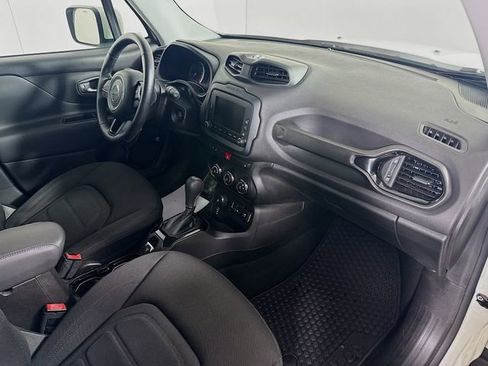 Used 2017 Jeep Renegade Altitude AWD/4WD image 31