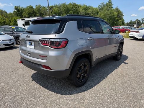 Used 2024 Jeep Compass Trailhawk AWD/4WD image 5