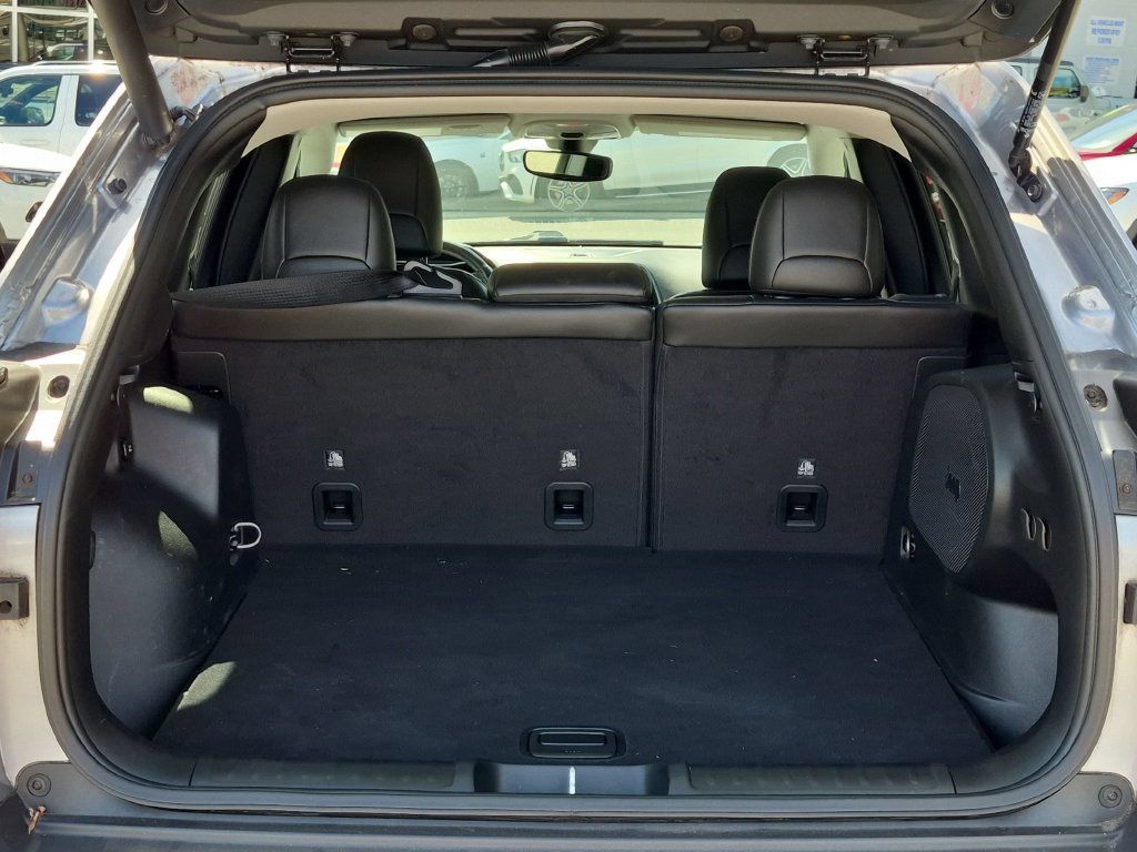Used 2020 Jeep Cherokee Limited AWD/4WD image 7