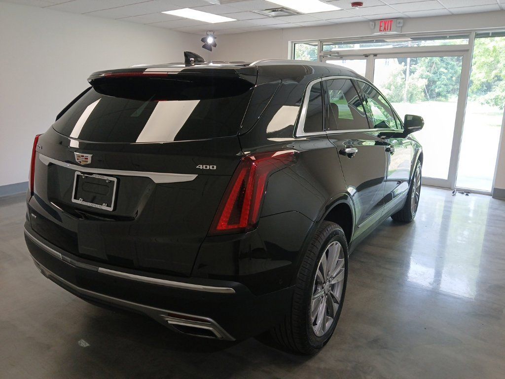 Certified 2025 Cadillac XT5 Premium Luxury w/ Technology Package AWD/4WD image 2