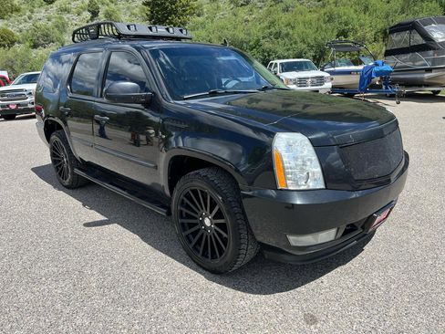 Used 2011 Cadillac Escalade Luxury AWD/4WD image 7