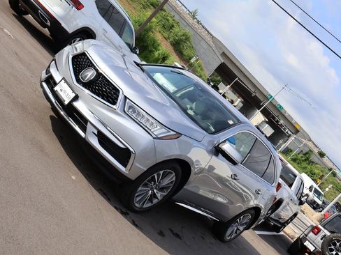 Used 2018 Acura MDX SH-AWD w/ Technology Package image 3