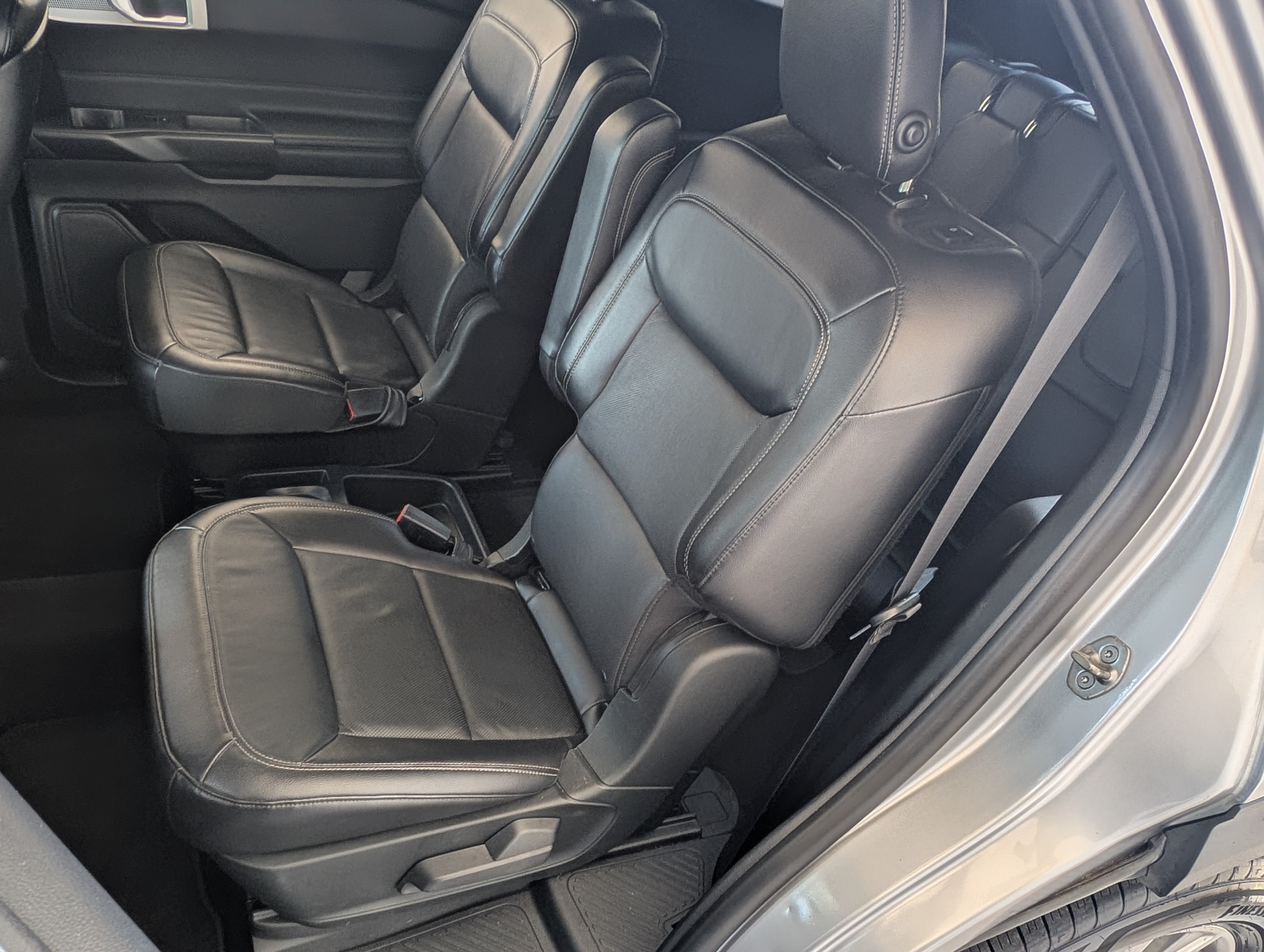 Used 2020 Ford Explorer Limited AWD/4WD image 17