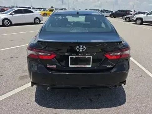 Used 2021 Toyota Camry SE FWD image 3