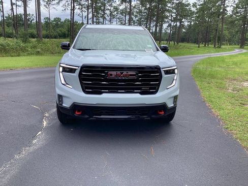 New 2026 GMC Acadia AT4 w/ Luxury Package AWD/4WD image 8