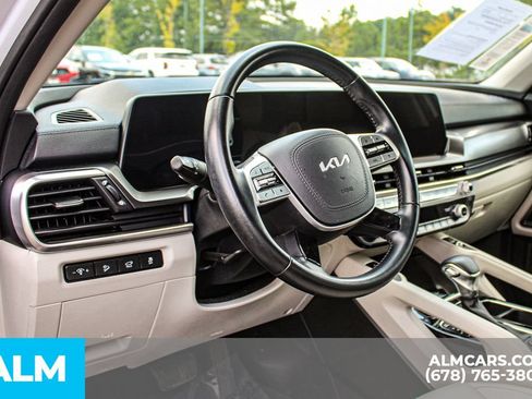 Used 2025 Kia Telluride S FWD image 21