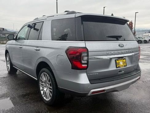 Used 2024 Ford Expedition Limited image 6