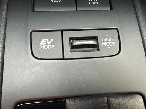 Used 2021 Toyota Venza XLE w/ Softex Package AWD/4WD image 35