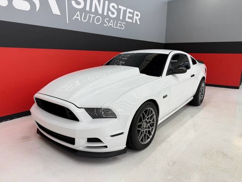 Used 2013 Ford Mustang GT Premium w/ Comfort Pkg image 12