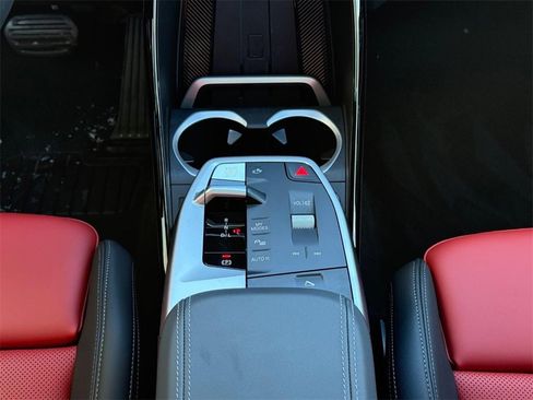 Used 2025 BMW X1 xDrive28i image 12