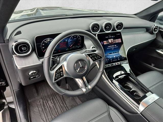 Used 2026 Mercedes-Benz GLC 300 4MATIC image 3