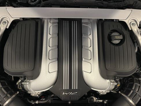 Used 2020 Bentley Flying Spur W12 image 26