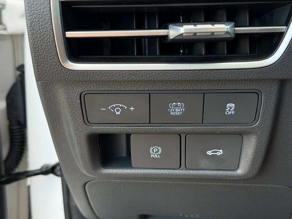 Used 2025 Hyundai Sonata SEL FWD image 25