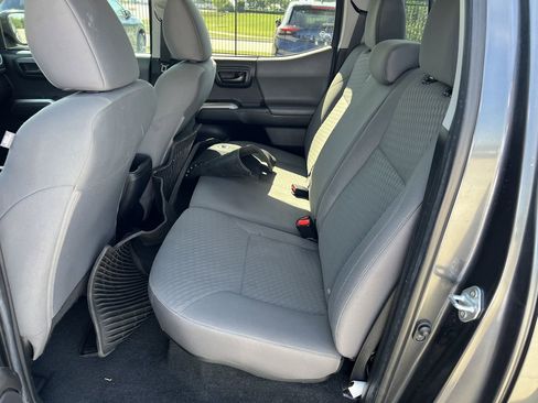 Used 2023 Toyota Tacoma SR5 RWD image 11