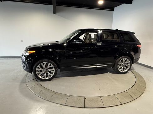 Used 2017 Land Rover Range Rover Sport SE image 5