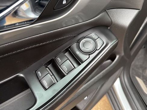 Used 2023 Chevrolet Traverse LT w/ LPO, Floor Liner Package image 10