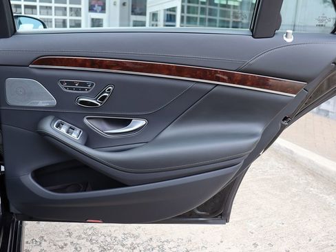 Used 2019 Mercedes-Benz S 560 Sedan image 58