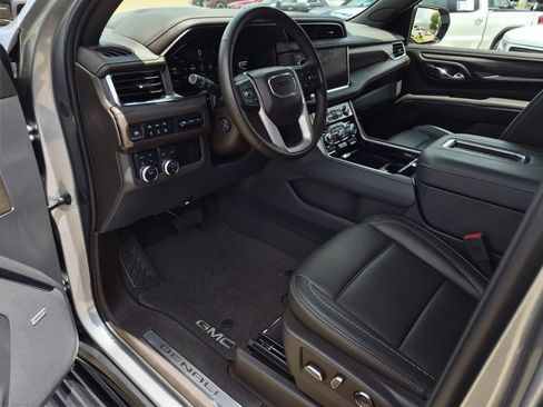 Certified 2024 GMC Yukon XL Denali AWD/4WD image 13