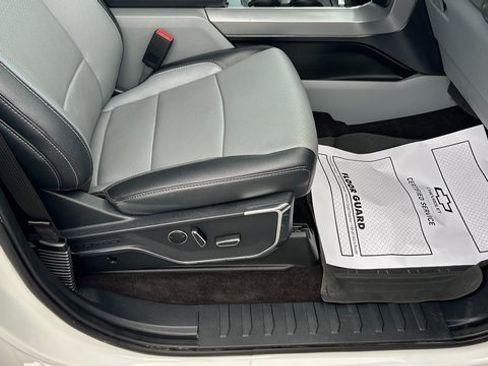 Used 2022 Ford F150 Lariat w/ Equipment Group 502A High image 46