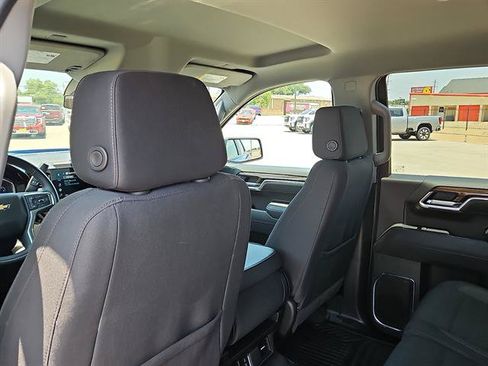 Used 2025 Chevrolet Silverado 1500 LT RWD image 9