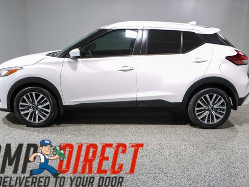 Used 2023 Nissan Kicks SV image 10