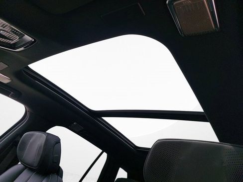 New 2026 Cadillac Vistiq Sport w/ LPO, Floor Liner Package image 31